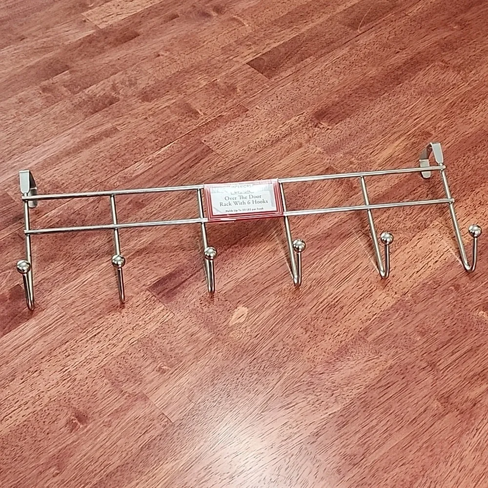 Over the door wall rack with 6 hooks